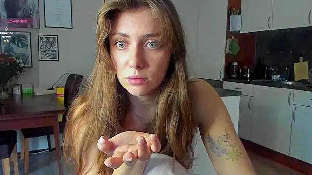 MariiD online show from 01-16-26, 01:26