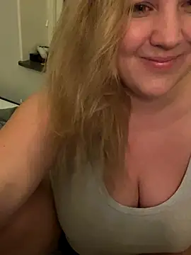 Snapshot of Anna_Alexa chatting on 11-19-25, 03:28 Anna Alexa online show from 11-19-25, 03:28