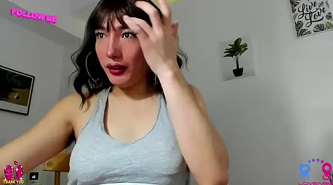 Snapshot of hottycrishina chatting on 12-14-24, 06:35 hottycrishina online show from 12-14-24, 06:35