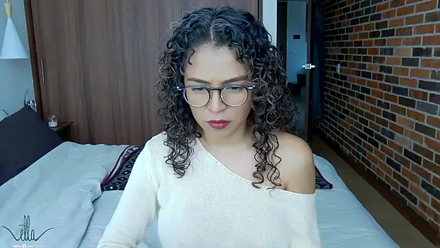 Snapshot of illaroom chatting on 12-02-24, 06:43 illaroom online show from 12-02-24, 06:43