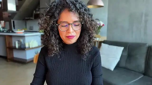 Snapshot of illaroom chatting on 02-19-25, 10:31 illaroom online show from 02-19-25, 10:31