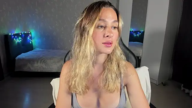 Snapshot of EllaFresh chatting on 07-26-26, 09:00 EllaFresh online show from 07-26-26, 09:00