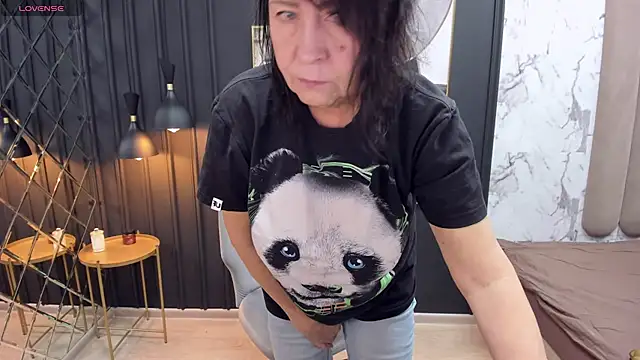 LindaPassionate online show from 12-17-24, 05:29