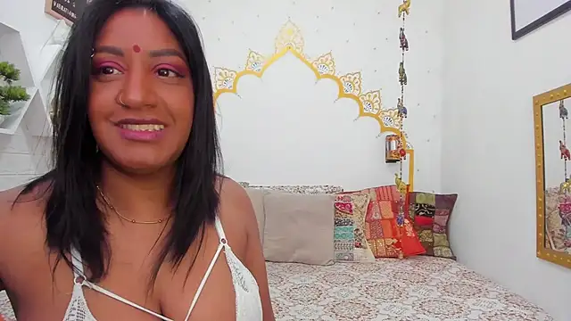 Snapshot of LadyNahir chatting on 03-22-25, 08:40 LadyNahir online show from 03-22-25, 08:40
