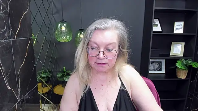 Snapshot of NataliMellow chatting on 03-07-25, 04:22 NataliMellow online show from 03-07-25, 04:22