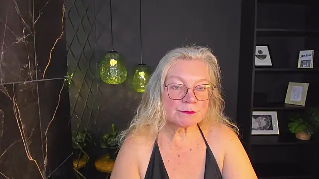 Snapshot of NataliMellow chatting on 10-20-25, 01:22 NataliMellow online show from 10-20-25, 01:22
