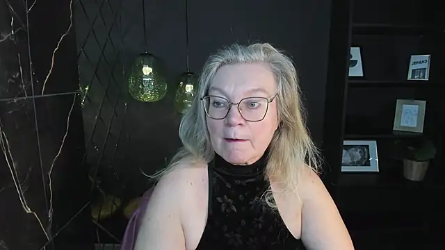 Snapshot of NataliMellow chatting on 12-04-25, 01:09 NataliMellow online show from 12-04-25, 01:09