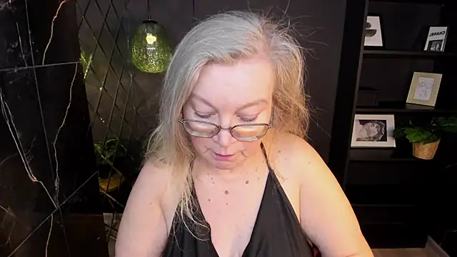 Snapshot of NataliMellow chatting on 02-08-26, 01:14 NataliMellow online show from 02-08-26, 01:14