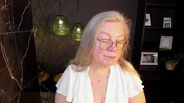 Snapshot of NataliMellow chatting on 02-15-26, 01:09 NataliMellow online show from 02-15-26, 01:09