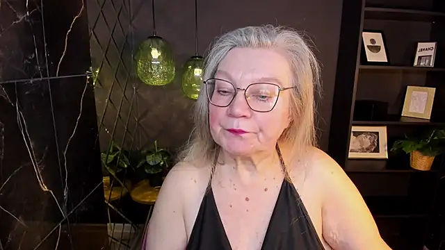 Snapshot of NataliMellow chatting on 02-25-26, 12:59 NataliMellow online show from 02-25-26, 12:59