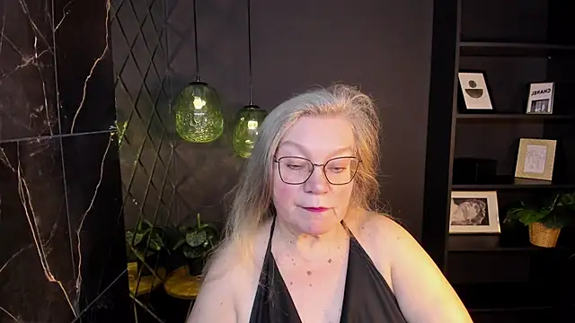 Snapshot of NataliMellow chatting on 02-26-26, 01:21 NataliMellow online show from 02-26-26, 01:21