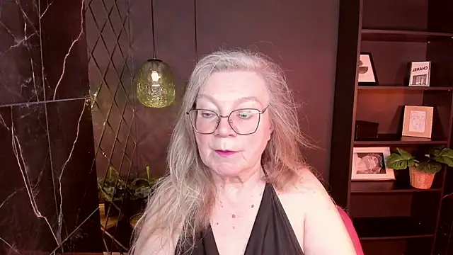 Snapshot of NataliMellow chatting on 06-19-26, 01:04 NataliMellow online show from 06-19-26, 01:04