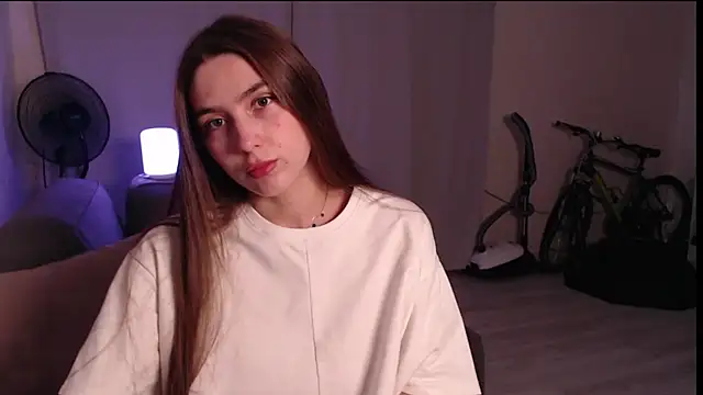 Snapshot of so_cutes chatting on 10-06-25, 12:13 so cutes online show from 10-06-25, 12:13