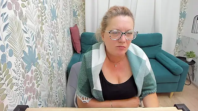 LeaPure online show from 12-08-24, 11:35