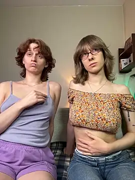 Snapshot of Jitoon_Exe chatting on 03-08-26, 10:46 Jitoon Exe online show from 03-08-26, 10:46