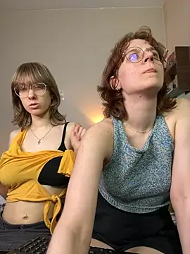 Snapshot of Jitoon_Exe chatting on 03-13-26, 11:33 Jitoon Exe online show from 03-13-26, 11:33