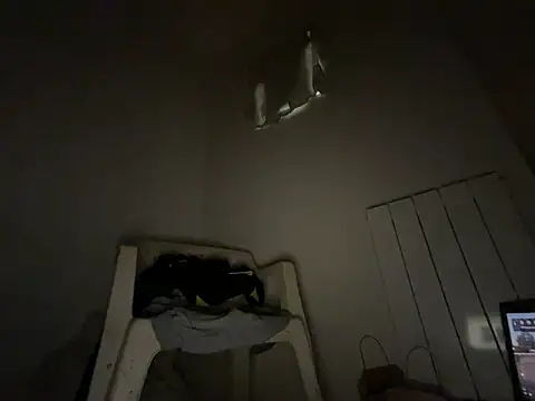 Snapshot of Enderson007 chatting on 10-12-25, 10:20 Enderson007 online show from 10-12-25, 10:20