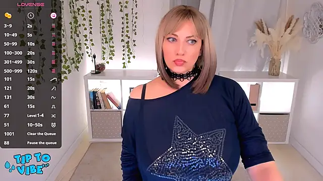 Snapshot of JillSpacey chatting on 03-09-25, 10:41 JillSpacey online show from 03-09-25, 10:41