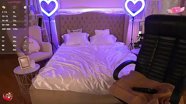 FoxyShy online show from 03-21-25, 09:56