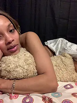 Snapshot of Rakiyahcharms chatting on 01-11-25, 09:04 Rakiyahcharms online show from 01-11-25, 09:04