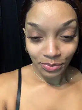 Snapshot of Rakiyahcharms chatting on 11-01-25, 10:23 Rakiyahcharms online show from 11-01-25, 10:23