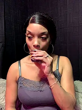 Snapshot of Rakiyahcharms chatting on 12-19-25, 12:39 Rakiyahcharms online show from 12-19-25, 12:39