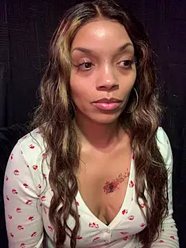 Snapshot of Rakiyahcharms chatting on 01-18-26, 03:10 Rakiyahcharms online show from 01-18-26, 03:10