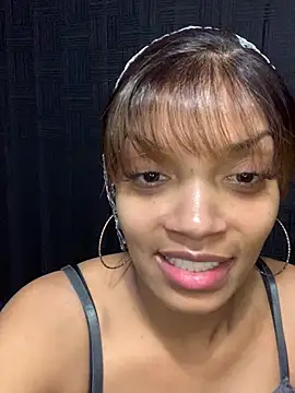 Snapshot of Rakiyahcharms chatting on 02-05-26, 02:38 Rakiyahcharms online show from 02-05-26, 02:38