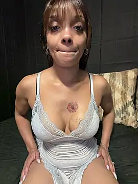 Rakiyahcharms online show from 06-19-26, 07:06