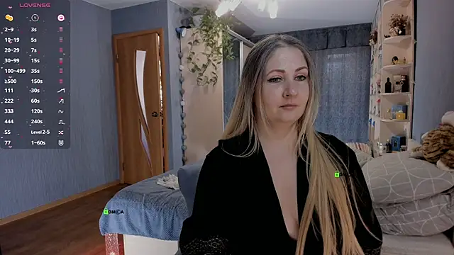 Snapshot of SweetLanna chatting on 02-09-25, 11:25 SweetLanna online show from 02-09-25, 11:25