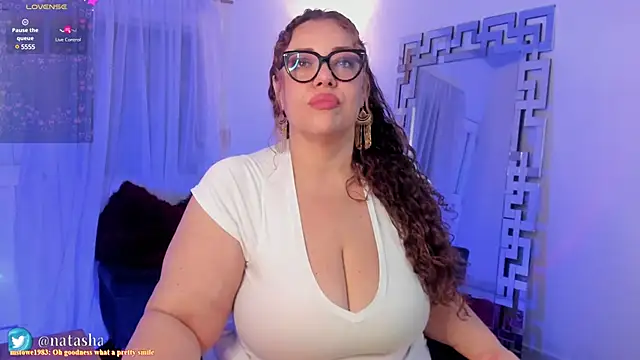 Snapshot of Cherryboobss chatting on 12-16-24, 01:42 Cherryboobss online show from 12-16-24, 01:42