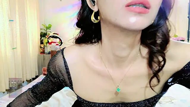 Snapshot of ribbinpink chatting on 07-17-26, 06:53 ribbinpink online show from 07-17-26, 06:53
