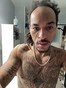 Snapshot of BigWayneBabyXXX chatting on 12-22-25, 05:04 BigWayneBabyXXX online show from 12-22-25, 05:04