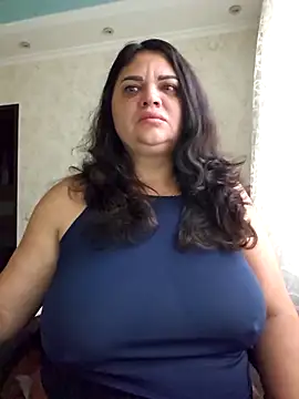 Snapshot of littleRikka chatting on 10-08-25, 07:17 littleRikka online show from 10-08-25, 07:17