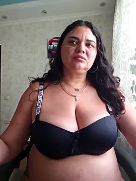 littleRikka online show from 10-31-25, 10:38