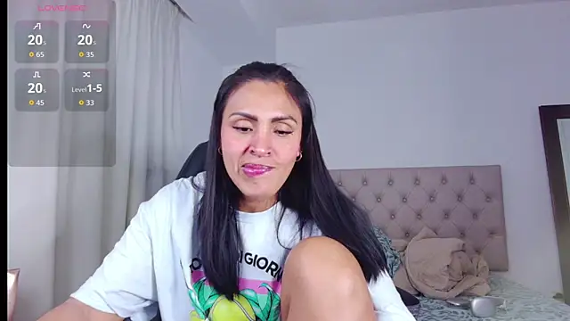 Snapshot of ms_freyax chatting on 10-25-25, 03:58 ms freyax online show from 10-25-25, 03:58