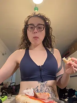 Snapshot of ladyturtle chatting on 03-25-26, 03:29 ladyturtle online show from 03-25-26, 03:29