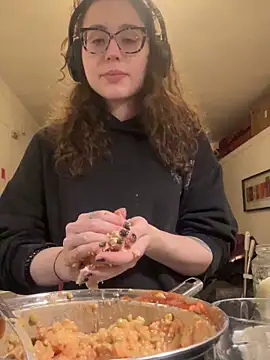 Snapshot of ladyturtle chatting on 04-01-26, 07:33 ladyturtle online show from 04-01-26, 07:33