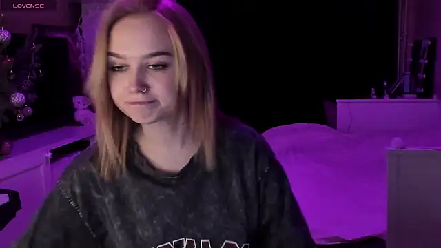 Snapshot of MaryDreaminess chatting on 01-25-25, 09:25 MaryDreaminess online show from 01-25-25, 09:25