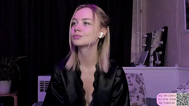 Snapshot of MaryDreaminess chatting on 07-31-26, 07:13 MaryDreaminess online show from 07-31-26, 07:13