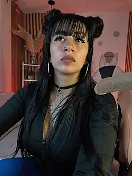 Snapshot of Tattooed_spittingdoll chatting on 10-31-25, 12:33 Tattooed spittingdoll online show from 10-31-25, 12:33