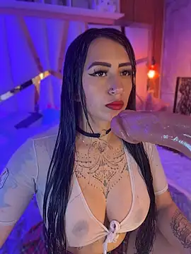 Snapshot of Tattooed_spittingdoll chatting on 05-21-26, 11:28 Tattooed spittingdoll online show from 05-21-26, 11:28