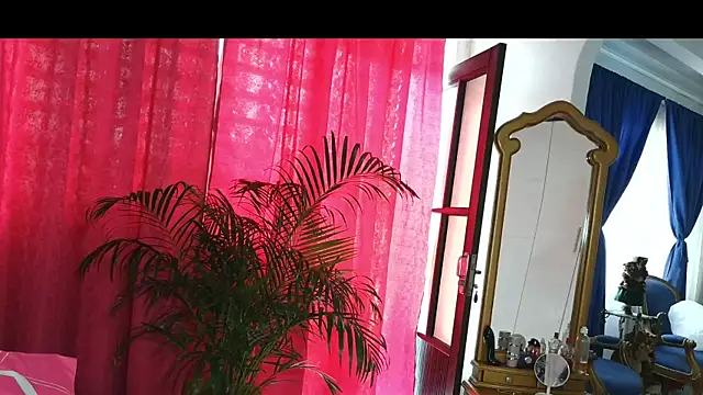 Snapshot of big_boobsmature chatting on 12-18-25, 04:13 big boobsmature online show from 12-18-25, 04:13