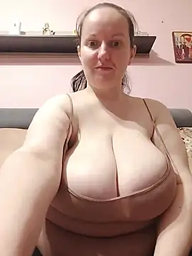 BustyLadyAlma online show from 07-17-26, 07:37