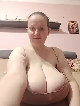 BustyLadyAlma online show from 07-20-26, 10:39