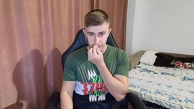 Todhorny9873 online show from 12-12-24, 08:47