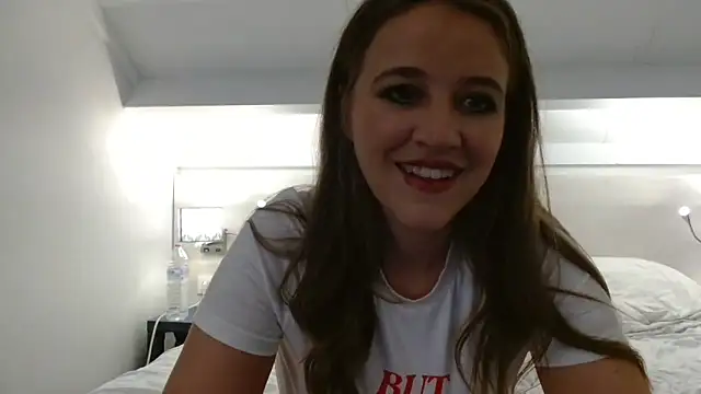 Snapshot of Neonstar chatting on 12-05-24, 12:11 Neonstar online show from 12-05-24, 12:11