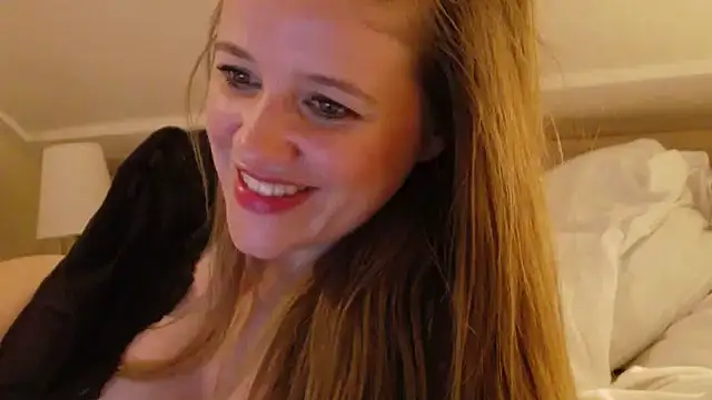 Snapshot of Neonstar chatting on 03-18-25, 06:59 Neonstar online show from 03-18-25, 06:59