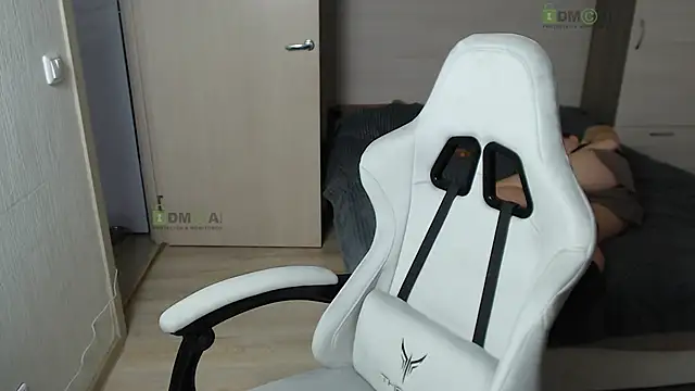 Sunny-Girl1 online show from 03-03-25, 06:26