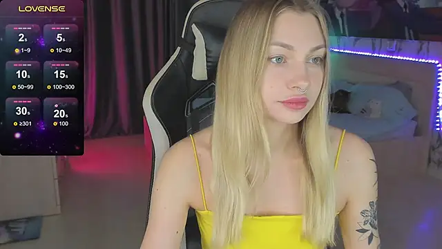 BiMolly online show from 12-18-24, 02:53